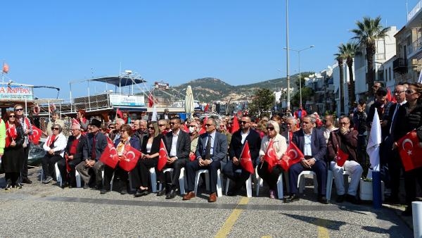 Atatürk'ün Foça'ya gelişinin 89'uncu yılı coşkuyla kutlandı