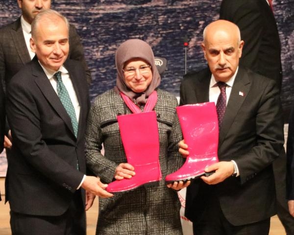 Bakan Kirişci: Gelişi güzel değil, planlı bir üretim çalışıyoruz