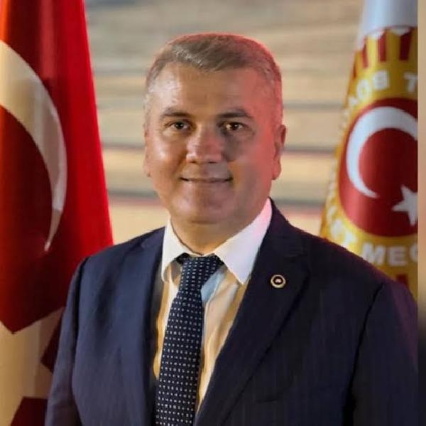 Balıkesir Milletvekili Canbey, trafik kazası geçirdi
