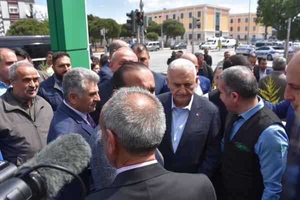 Binali Yıldırım: Seçime bölücüler, FETÖ'cüler karışırsa söz söylemek hakkımız