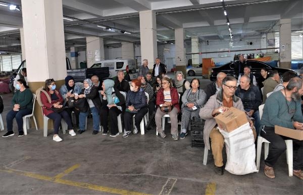 Bornova'da vatandaşa 400 bin fide