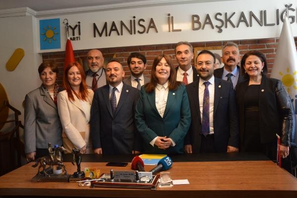 'En az 4 vekil alırız' diyen İYİ Partili Sunat'a, 5'inci sıradaki adaydan sitem