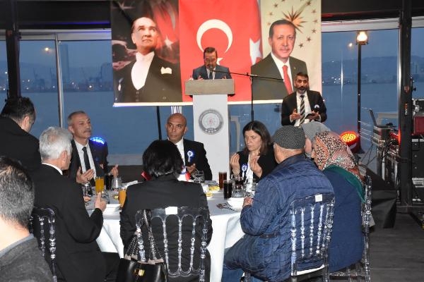 İzmir polisi, şehit aileleri ve gazilerle iftar yemeğinde bir araya geldi