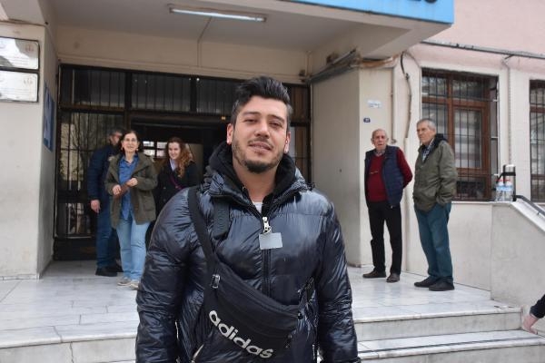 İzmir'deki çifte vatandaşlar Bulgaristan seçimleri için sandık başına gitti