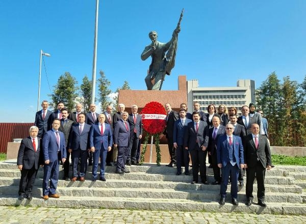 Milliyetçi Hareket Partisi İzmir milletvekili adayları tanıtıldı