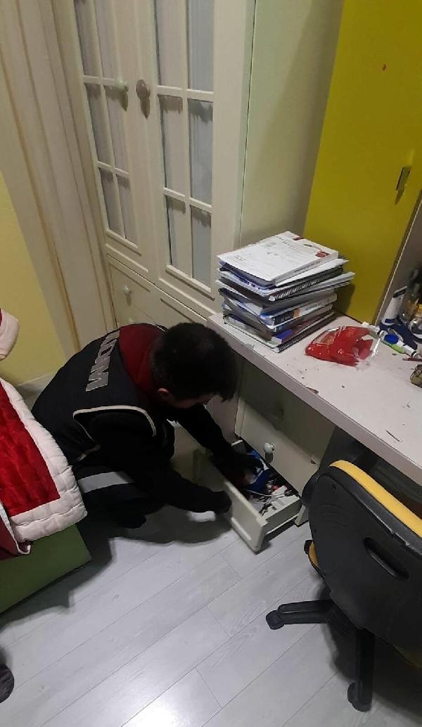 'MİT görevlisiyiz' diyerek 15 milyon dolandırdılar
