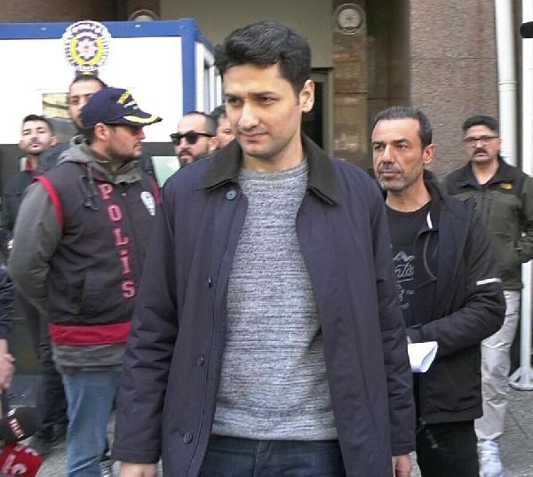 Pahalılık etiketlerinin tasarımcısına gözaltı