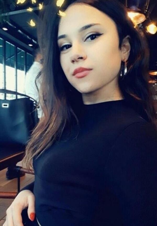 Son fotoğraf! Polis lojmanında başından vuruldu