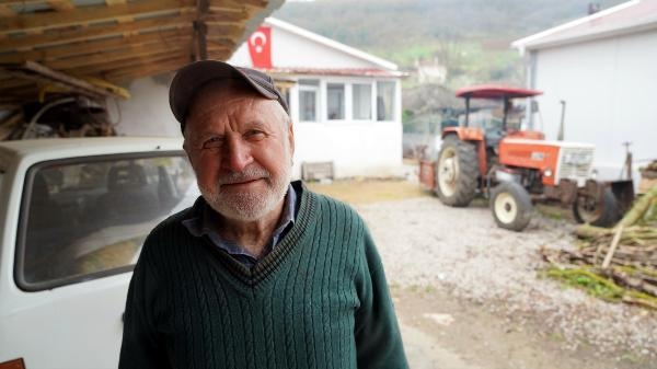 Şehit babasına yanan evinin yerine yenisi yaptırılıp, teslim edildi