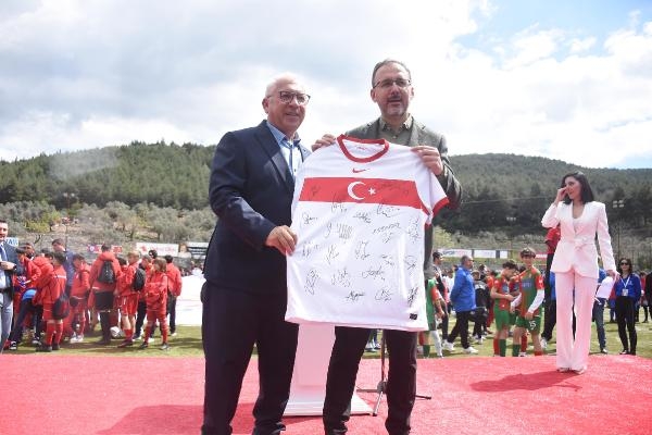 U12 İzmir Cup başladı! Görkemli açılış