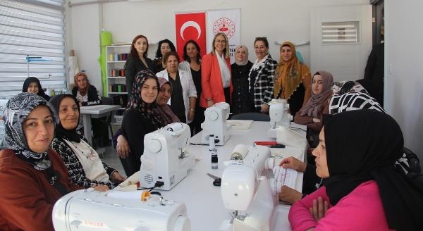 AK Parti İzmir milletvekili adayı Çankırı: Türkiye'de kadınlara açılmayan kapı yok