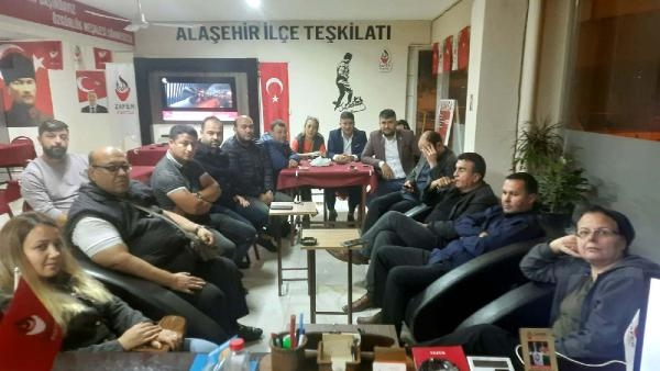Alaşehir'de Zafer Partisi ilçe teşkilatı, Kılıçdaroğlu'na kızdı istifa etti