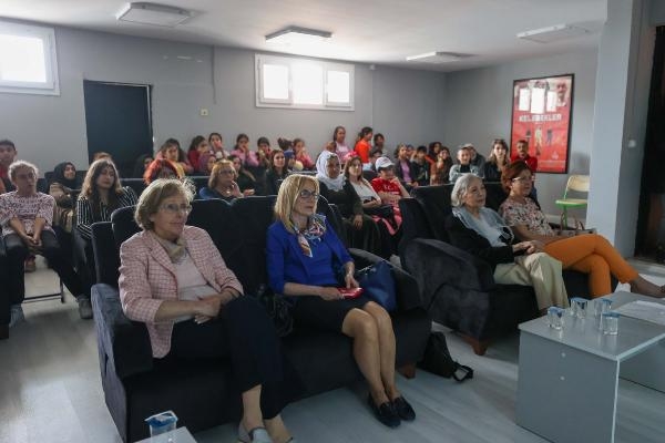 Atatürk'ün baldızı Akatürk: Güçlü kadınlarla Türkiye güçlenir