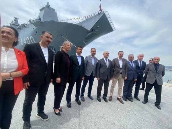 Bakan Kasapoğlu, TCG Anadolu'yu ziyaret etti: Bu gurur, hepimizin gururu