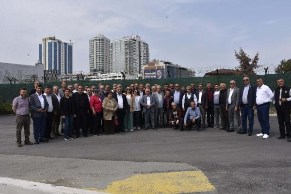 Başkan Pehlivan, öğrenciler ve muhtarlara TCG Anadolu'yu gezdirdi