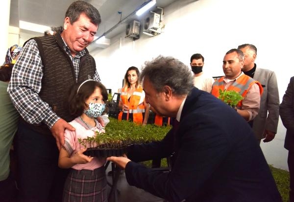 Bornova Belediyesi bu yıl 50 milyon atalık tohum dağıtacak