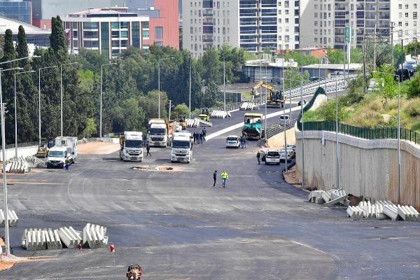 Buca-Bornova'yı bağlayacak viyadük yolu 7 Mayıs'ta açılıyor