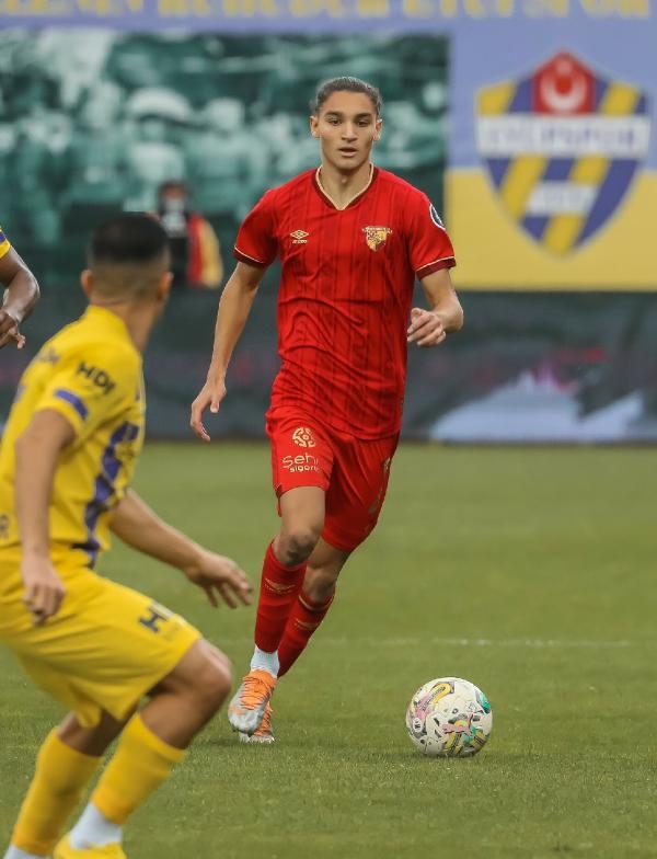 Göztepe gelecek sezon planlarına başladı