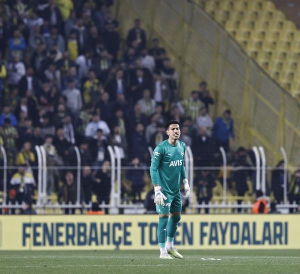 Göztepeli kaleci bonservisiyle Fenerbahçe'de
