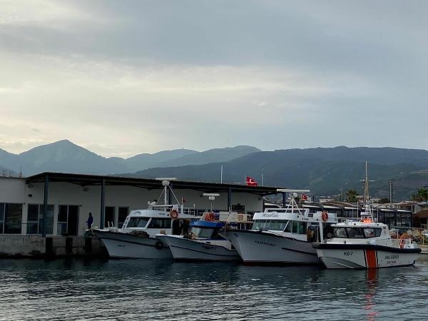 İzmir Körfezi'nde kaçak avlananlara 657 bin lira ceza kesildi