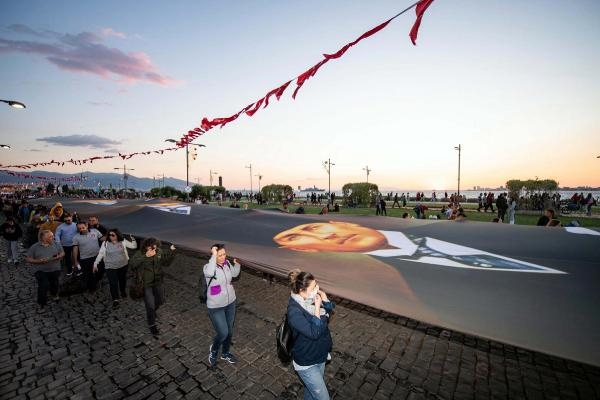 İzmir'de 19 Mayıs Gençlik Bayramı'nda hem festival hem konser