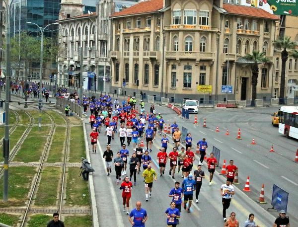 İzmir'de maraton günü