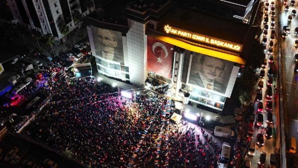 İzmir'de seçim zaferi coşkusu