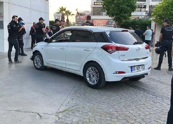 İzmir'de silah, bıçak ve sopalı kavga: 3 yaralı