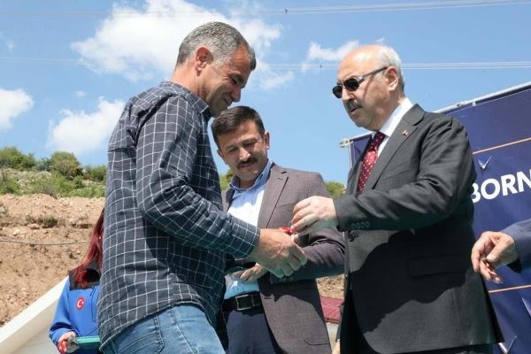 İzmir'deki heyelan mağdurlarının evleri teslim edildi