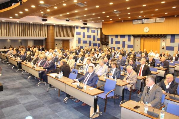 İZTO Başkanı Özgener: Tüm odağımızı ekonomiye çevirmeliyiz