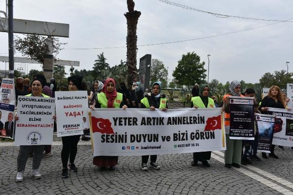 Kadınlar uyuşturucuya karşı bir araya geldi