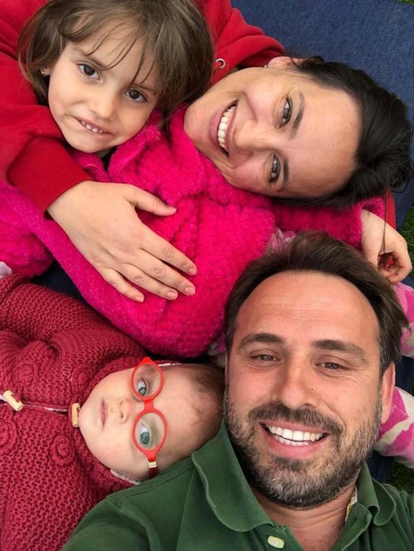 Kardeşini kaybetti, diğer çocuklara destek oluyor