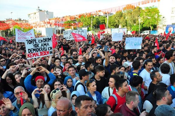 Bayrak ve vatan bizim kırmızı çizgimizdir