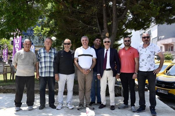 Kuşadası'na modern taksi durakları! 3 yılda 7 durak yenilendi