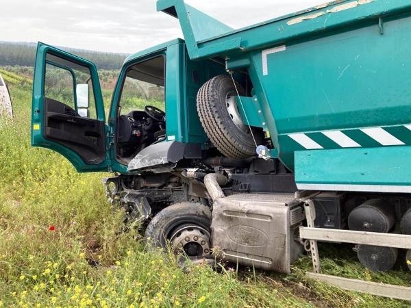 Manisa'da 3 aracın karıştığı kaza: 12 yaralı