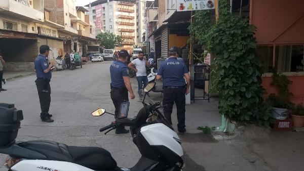Tartıştığı kahvehaneciyi tabancayla vurdu