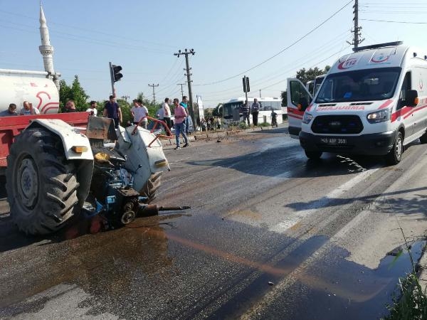Akhisar'da servis aracı çarpıştı: 1 ölü, 10 yaralı