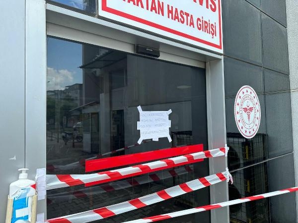 Akhisar'da yaşanan su baskınları sonrası temizlik çalışmaları sürüyor