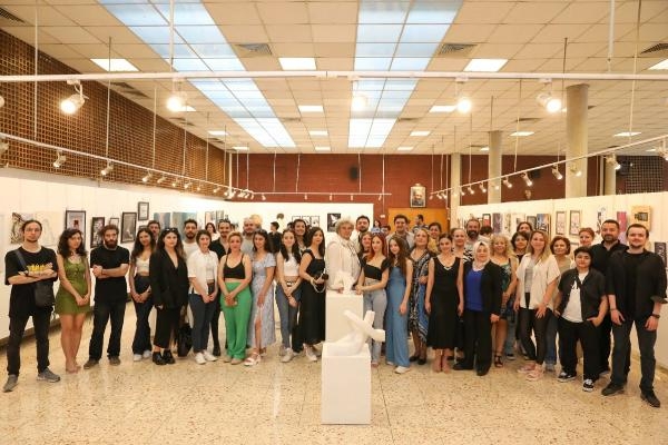 Dokuz Eylül Üniversitesi Güzel Sanatlar'dan 'Zamansız' sergi