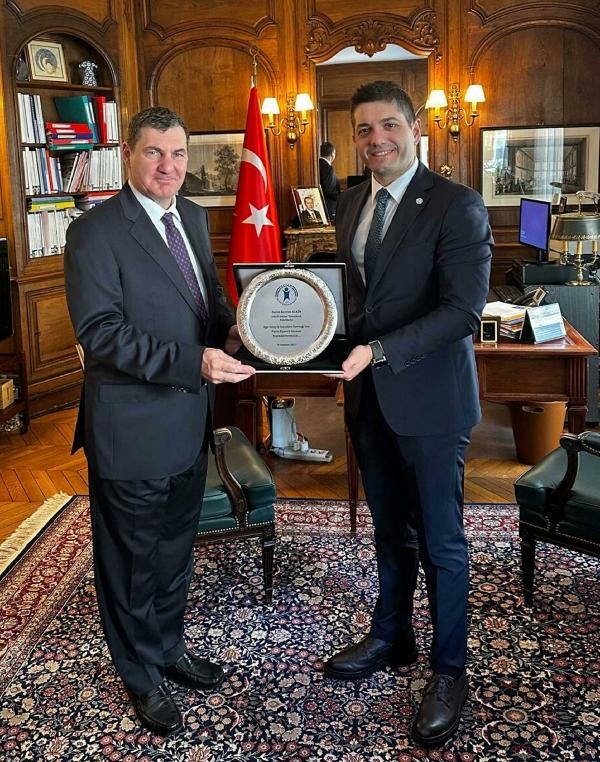 EGİAD, İzmir-Paris arasında köprü kurdu