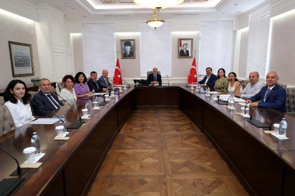 İzmir'de ortaokul öğrencileri afetler konusunda bilinçlenecek