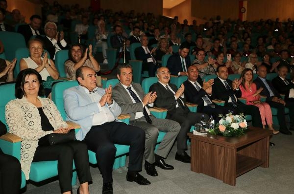 İzmir'de polis ve bekçiler konser verdi
