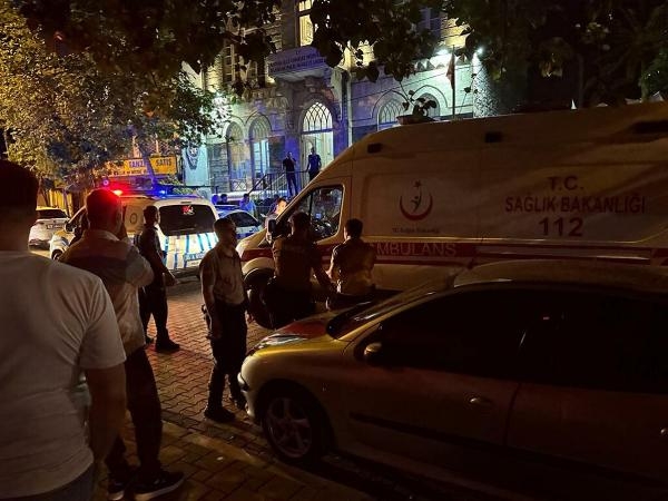 İzmir'de trafik tartışması silahlı kavgaya döndü