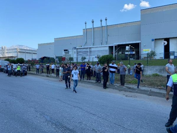 Manisa'da geri dönüşüm tesisinde yangın