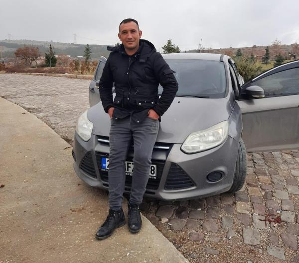 Mesaj cinayeti! Başına taşla vurarak öldürdü
