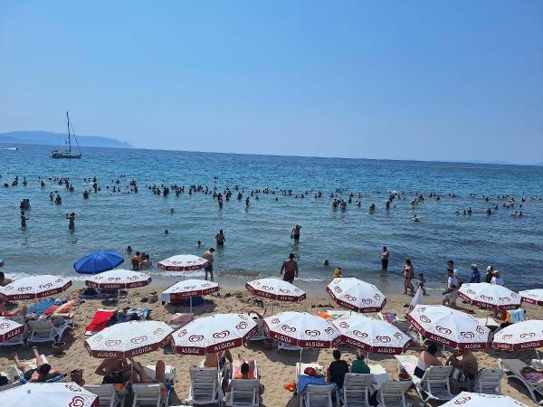 Plajlar tıklım tıklım doldu