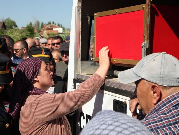 Şehit Piyade Sözleşmeli Er Kaya, memleketi Uşak'ta toprağa verildi