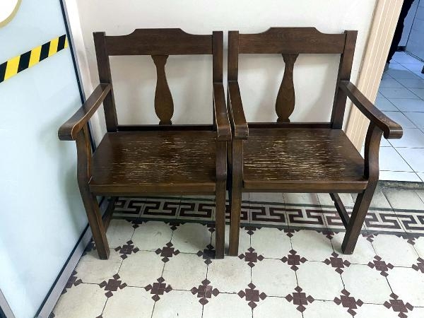 Hastanede rahibelerin kullandığı dikiş makineleri sergileniyor