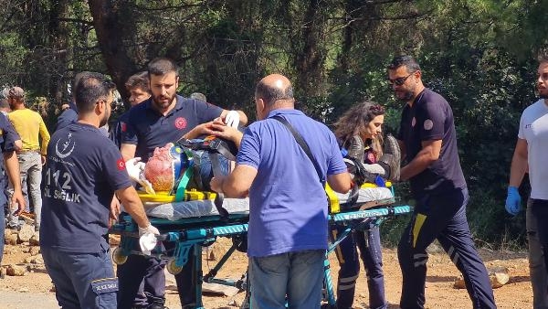 VIP aracın üzerine kamyon devrildi, işadamı hayatını kaybetti