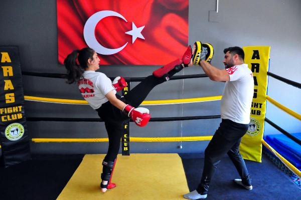 Yetenek taramasından seçildiler, muaythai sporunda Türkiye şampiyonu oldular